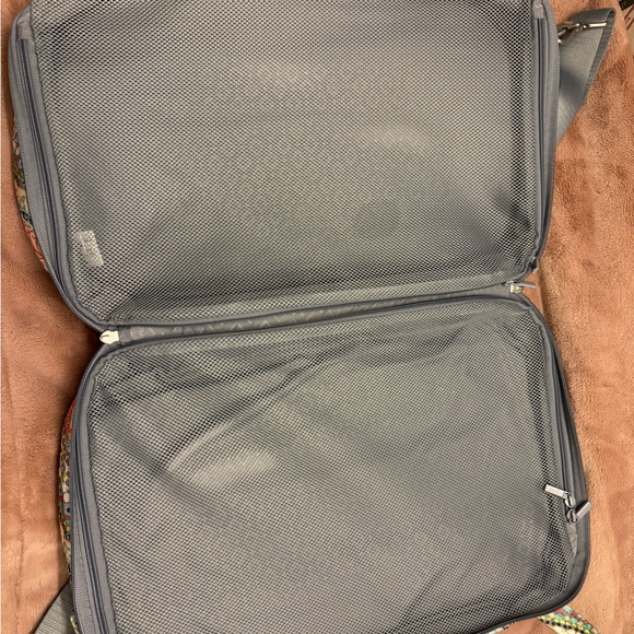 Vera Bradley Citrus Paisley Lay Flat Travel Bag - Picture 5 of 7